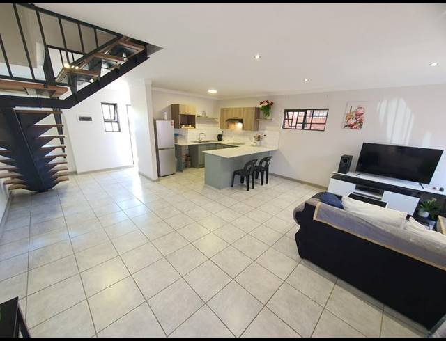 3 BEDROOM HOUSE FOR SALE IN KARENPARK